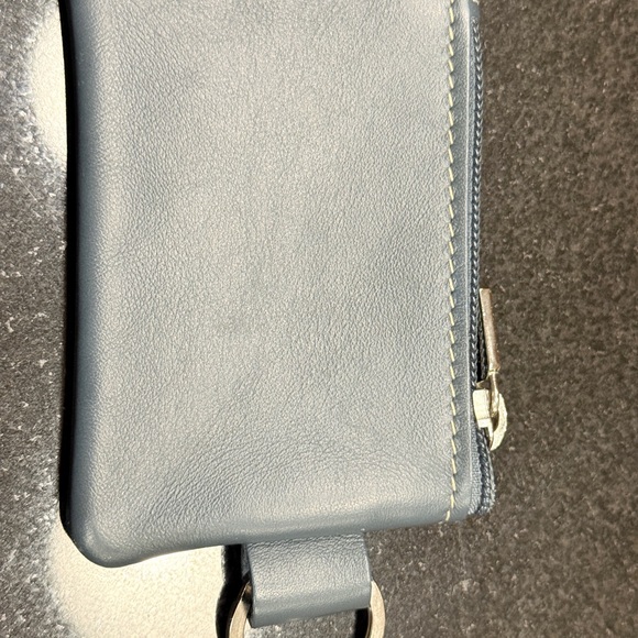 Roots leather pouch - Picture 2 of 5
